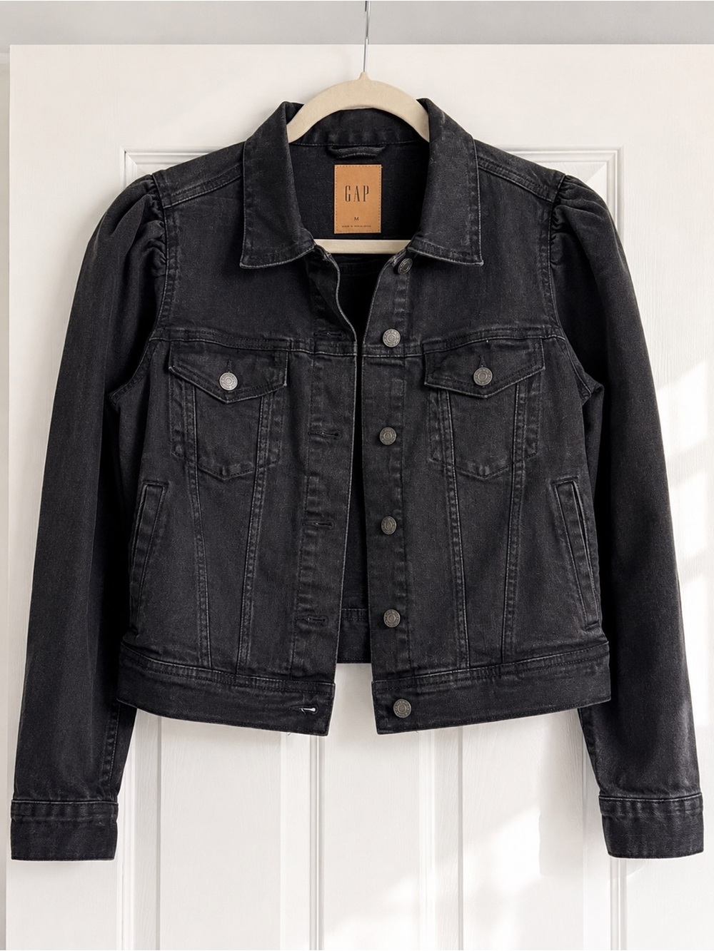 GAP Black Structured Denim Jacket with puff sleeves- Medium